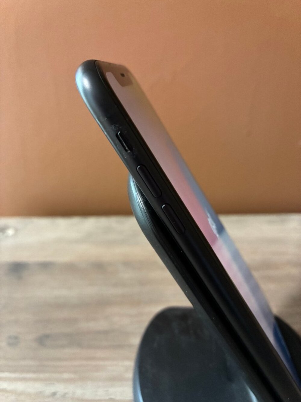 iPhone XR 64 GB - Picture 3 of 7